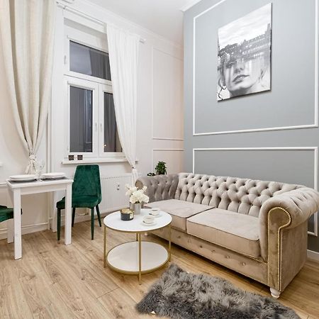Niron Apartament Dom Z Papieru Sztokholm 피와 외부 사진